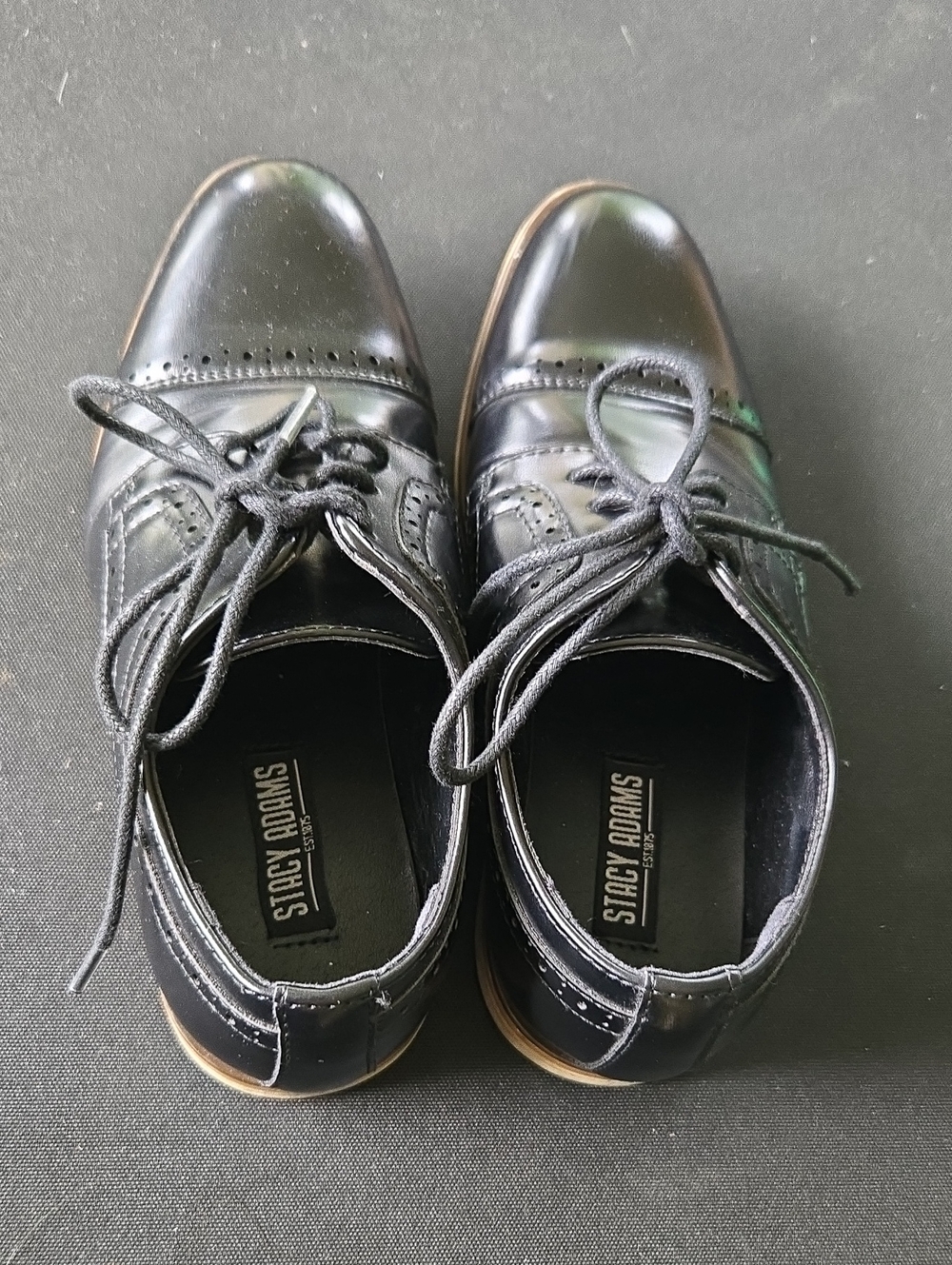Stacy Adams Black Leather Derby Dress Shoes with Brogue Detailing